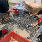 リサイクル品選別風景